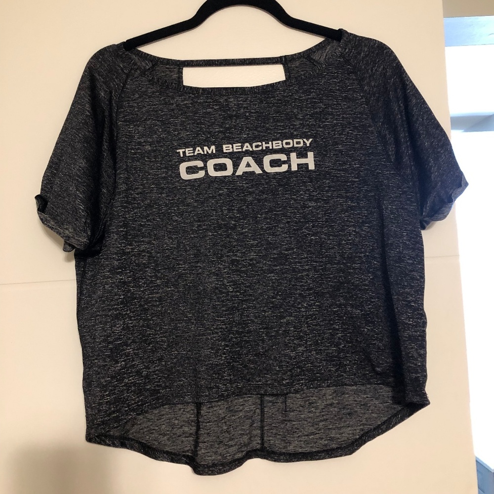 Beachbody coach cropped shirt
